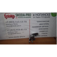 4M0199307AF кронштейн опоры двигателя ауди Q7