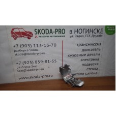 059903143BM кронштейн генератора ауди Q7 HYBRID