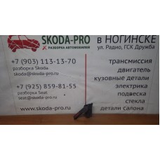 1T1823633B 1J1823533C ручка капота с кронштейном кадди 