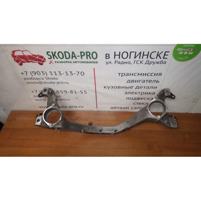 7L8199207A кронштейн опоры двигателя 3.0TDI CVVA туарег